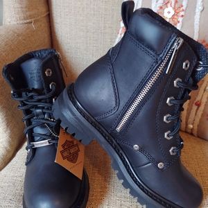 Women's size 6 HD boots